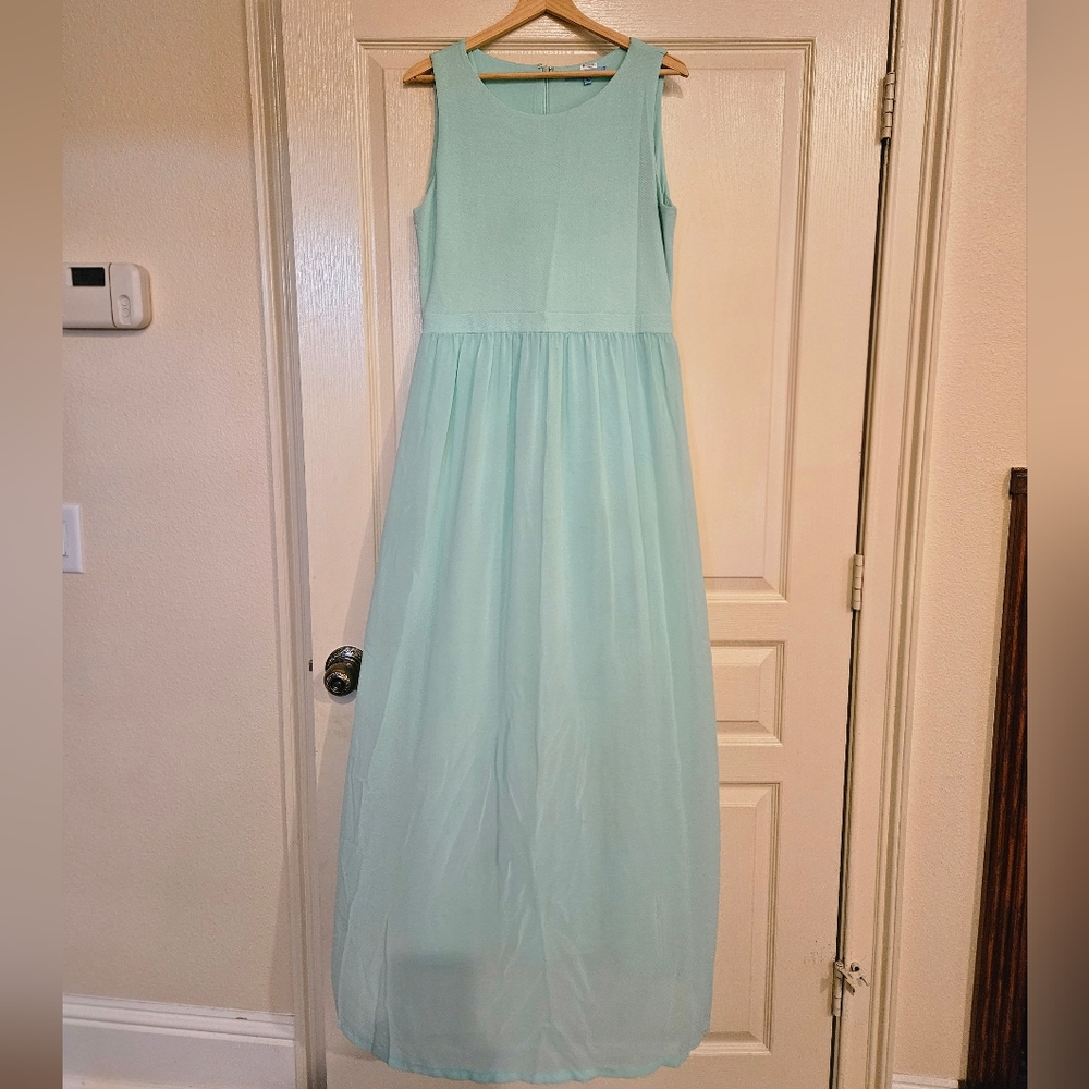 Antonio Melani seafoam maxi dress